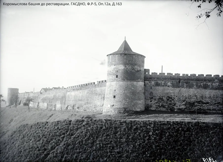 Рубрика "Восстановленный из руин. К 75-летию начала реставрации Нижегородского кремля" Коромыслова башня